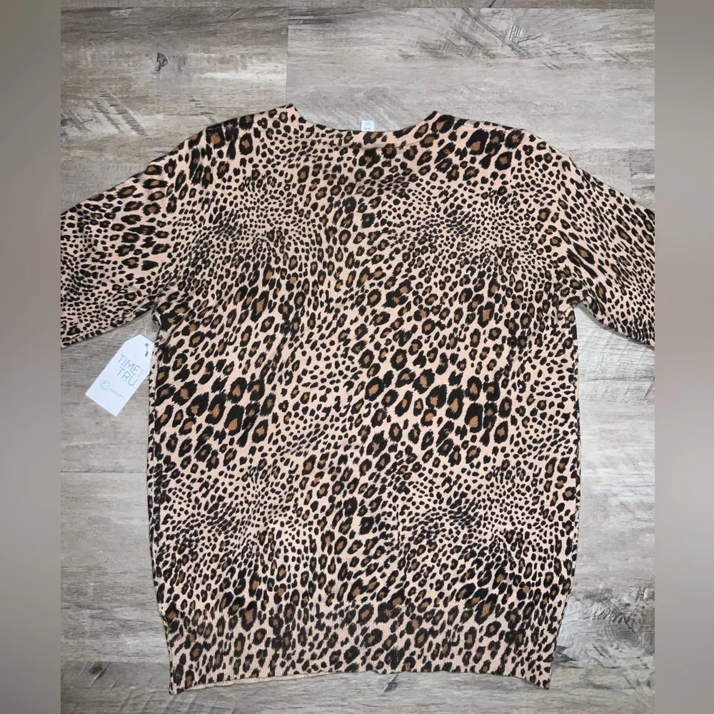 (Bin 26) Time & Tru, leopard print cardigan, Size S